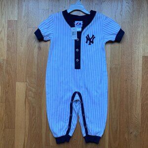 NWT Majestic NY Yankees Embroidered Onesie 24 months